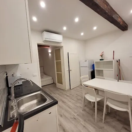 Spacious & Trendy 2br *