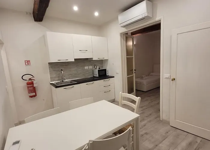 Spacious & Trendy 2br