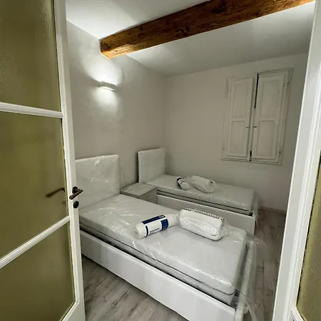 Apartment Spacious & Trendy 2br