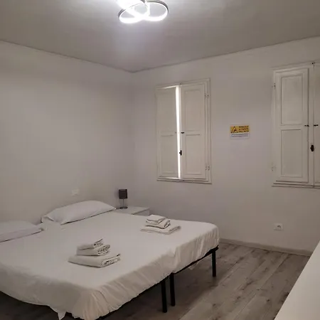 Lägenhet Spacious & Trendy 2br Florens