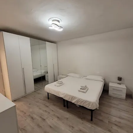 Spacious & Trendy 2br *