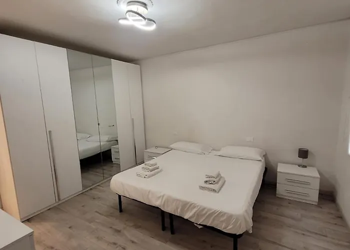 Spacious & Trendy 2br *